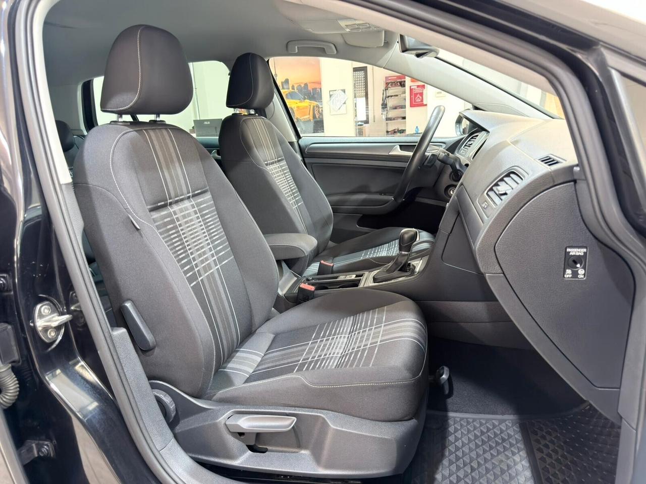 VW GOLF 2.0TDI 150CV DSG LOUNGE - GANCIO TRAINO