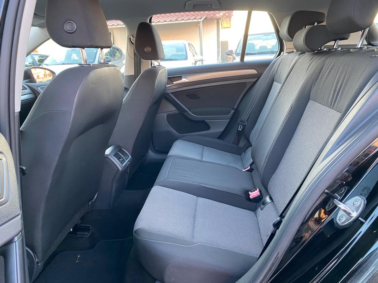 Volkswagen Golf 1.4 TGI 5p. Trendline BlueMotion PRONTA COSEGNA