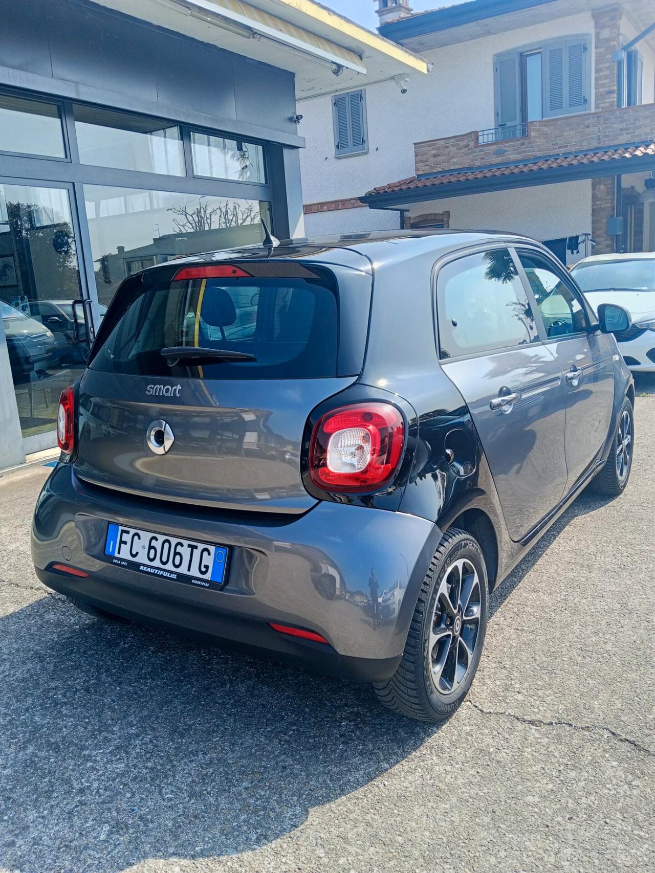 Smart ForFour 70 1.0 Passion