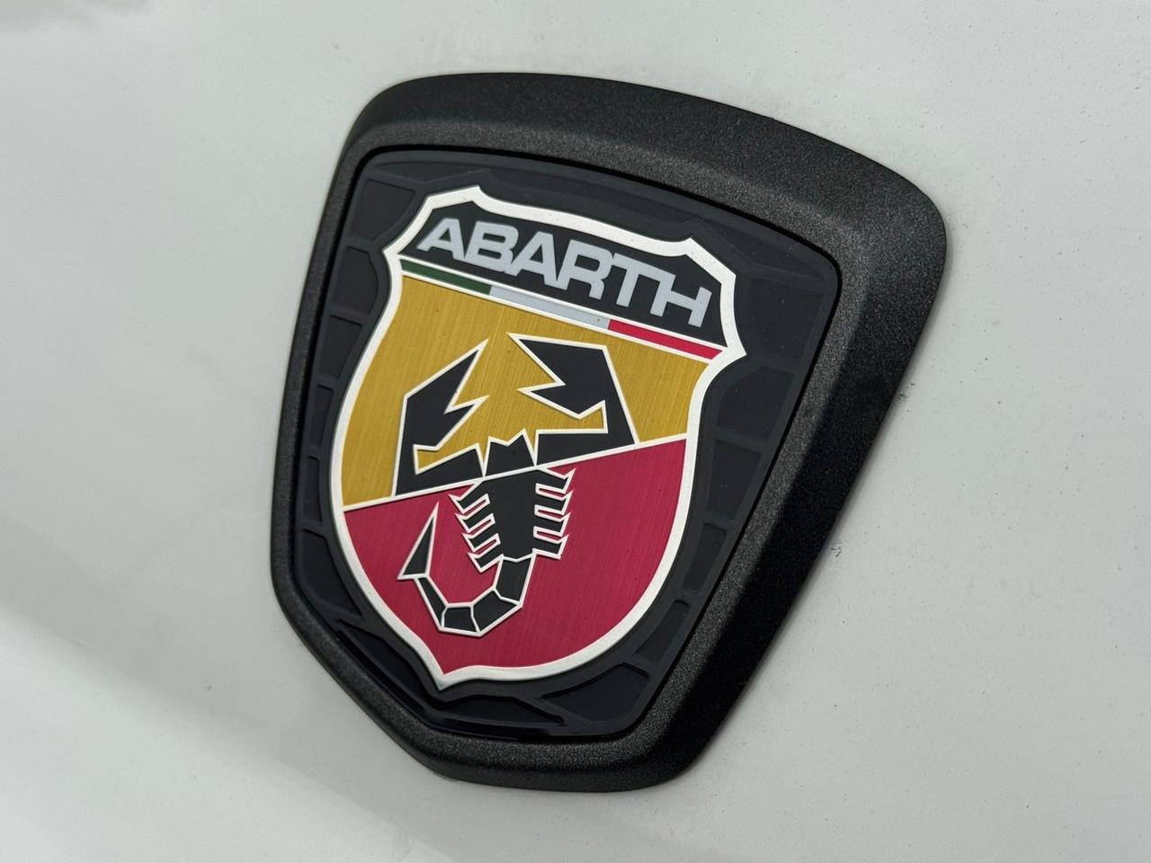 Abarth 595 C 1.4 Turbo T-Jet 140 CV MTA