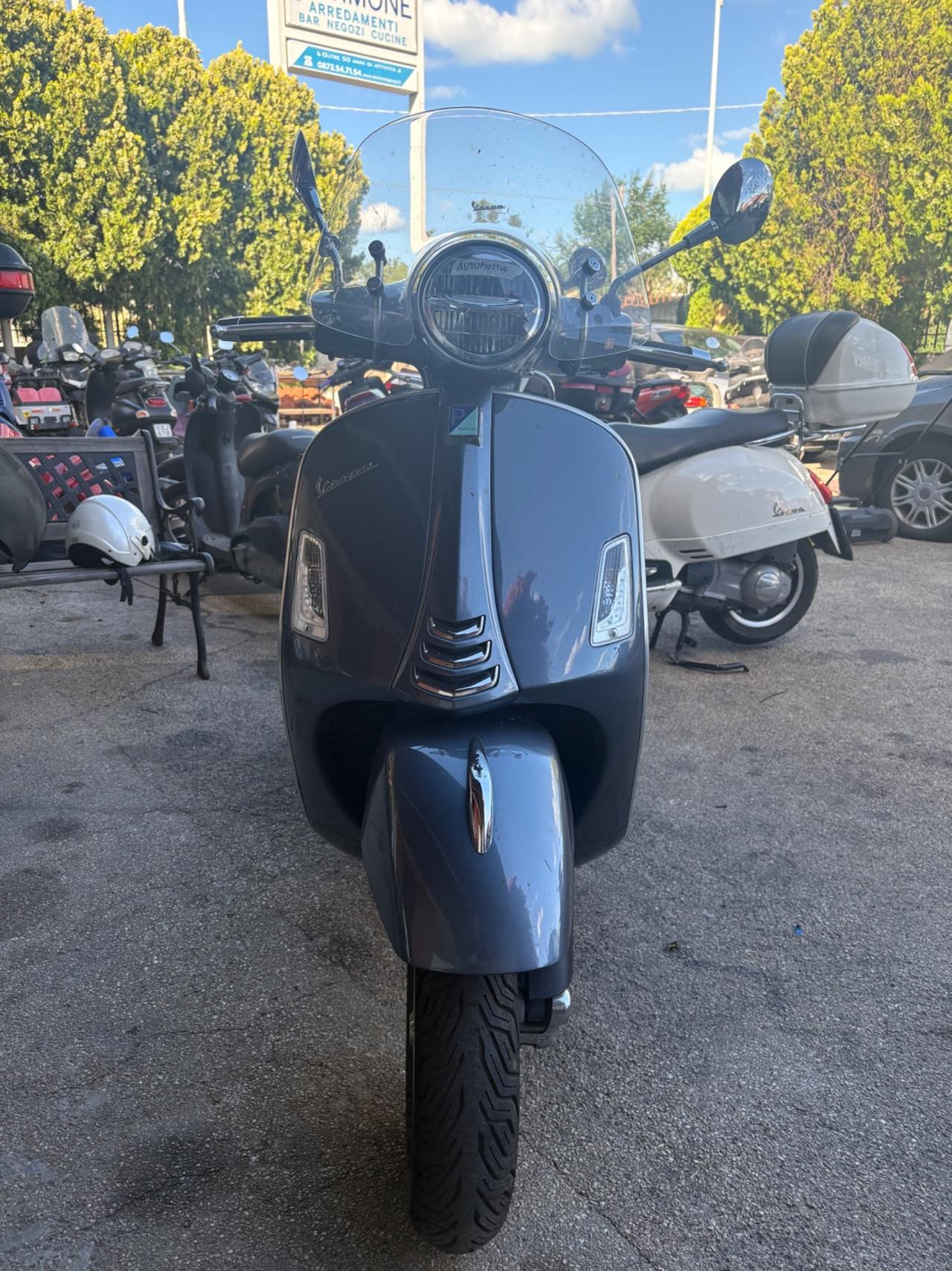 VESPA 300 TOURING HPE
