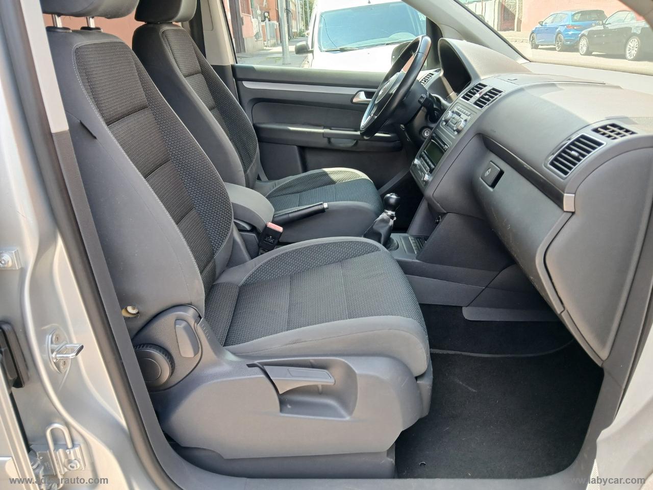 VOLKSWAGEN Touran 1.6 TDI 105 CV 7 POSTI