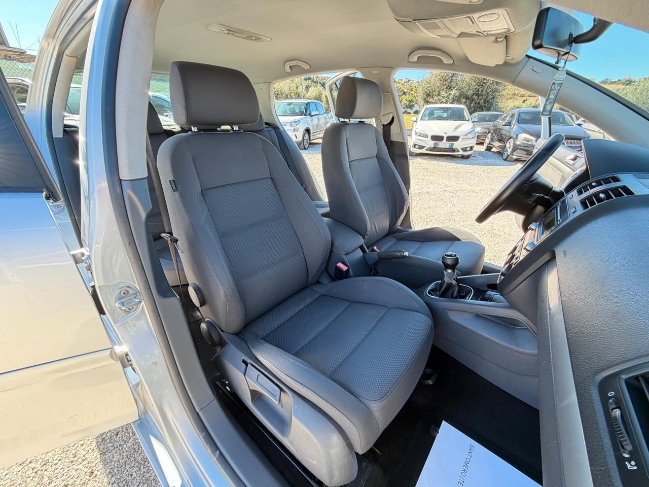 Volkswagen Golf 1.9 TDI 5p. Sportline 77 kw 105 cv 274.805 km