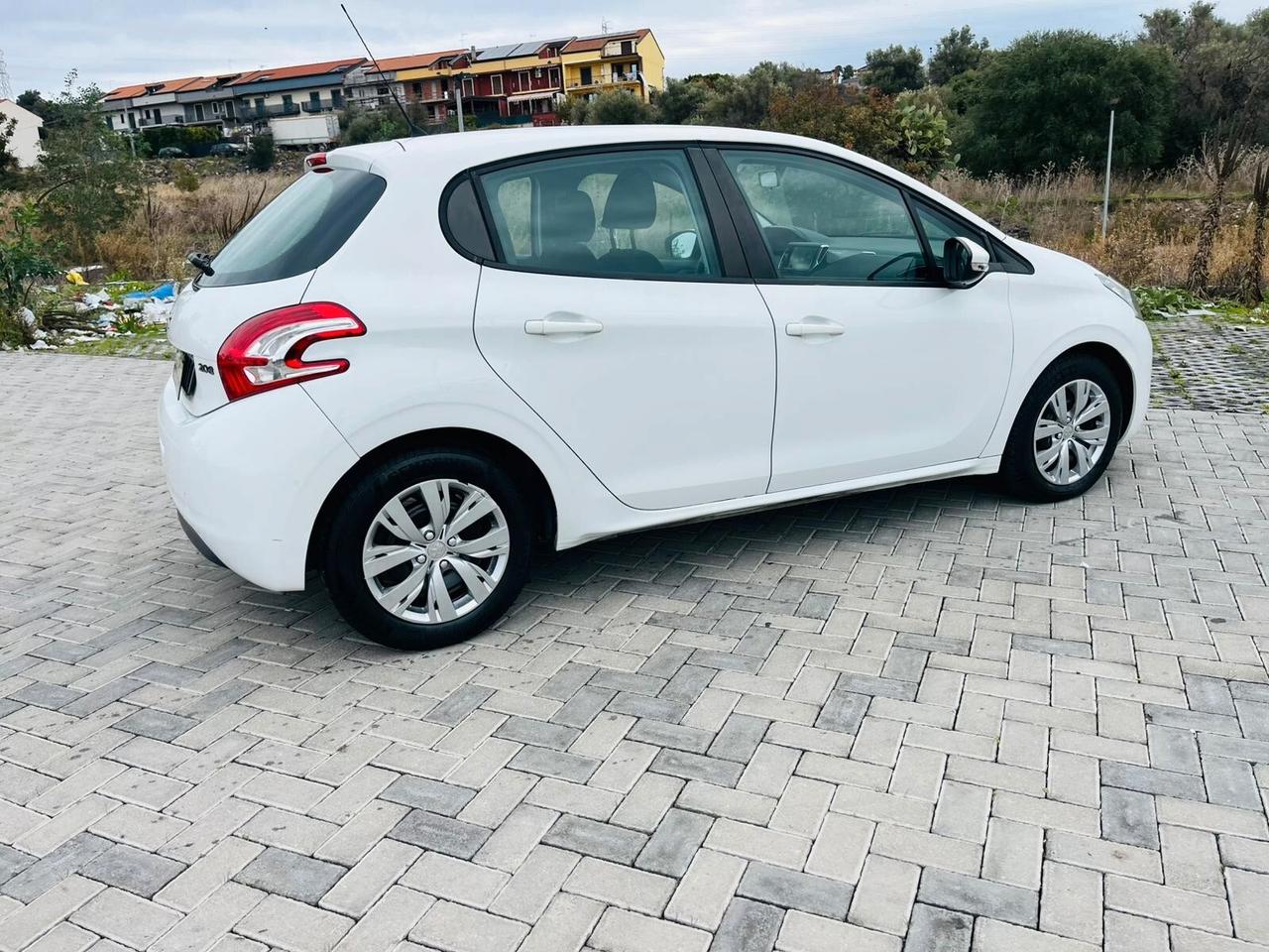 Peugeot 208 1.4DIESEL COME NUOVA 2014