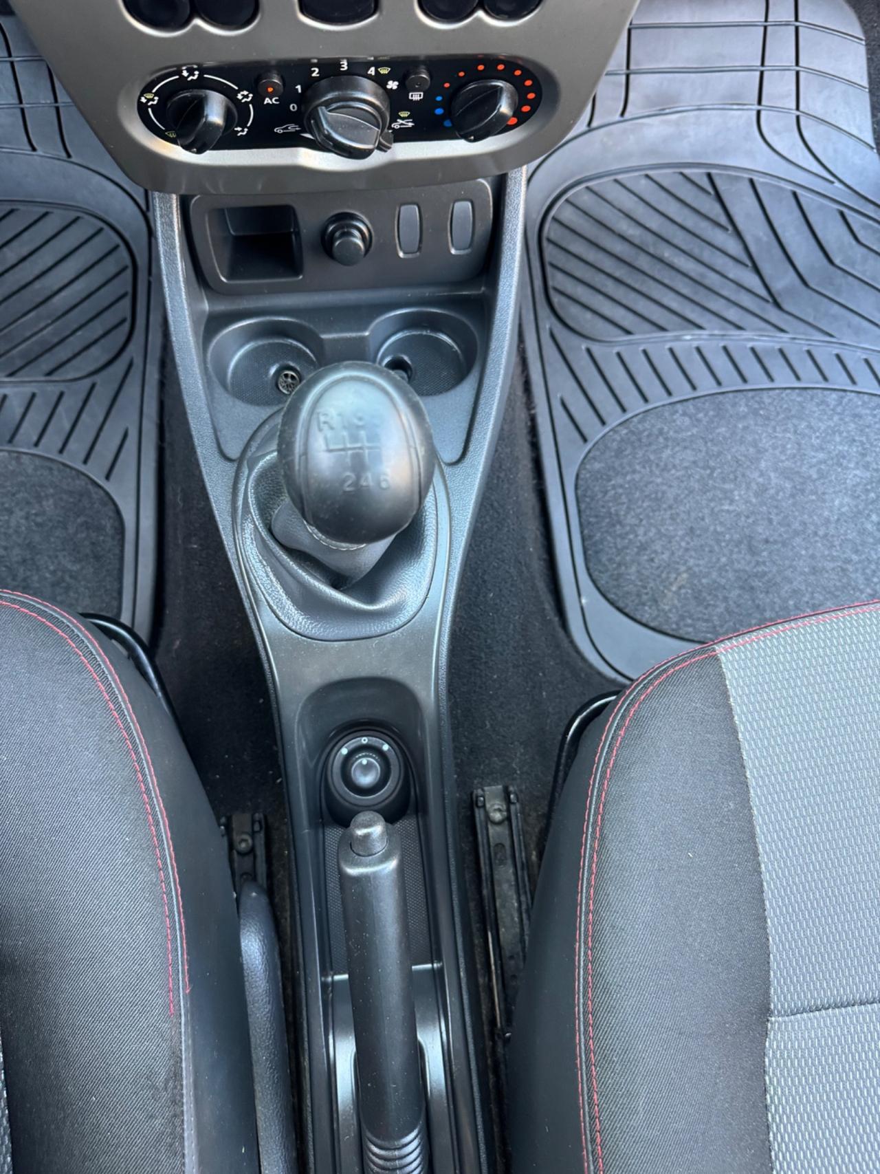 Dacia Duster cinghie sostituite ok neopatentati