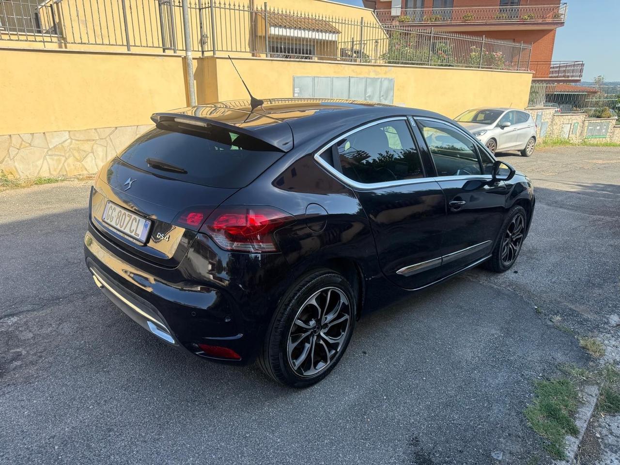 Citroen C4 DS4. BlueHDi 110 S&S Shine
