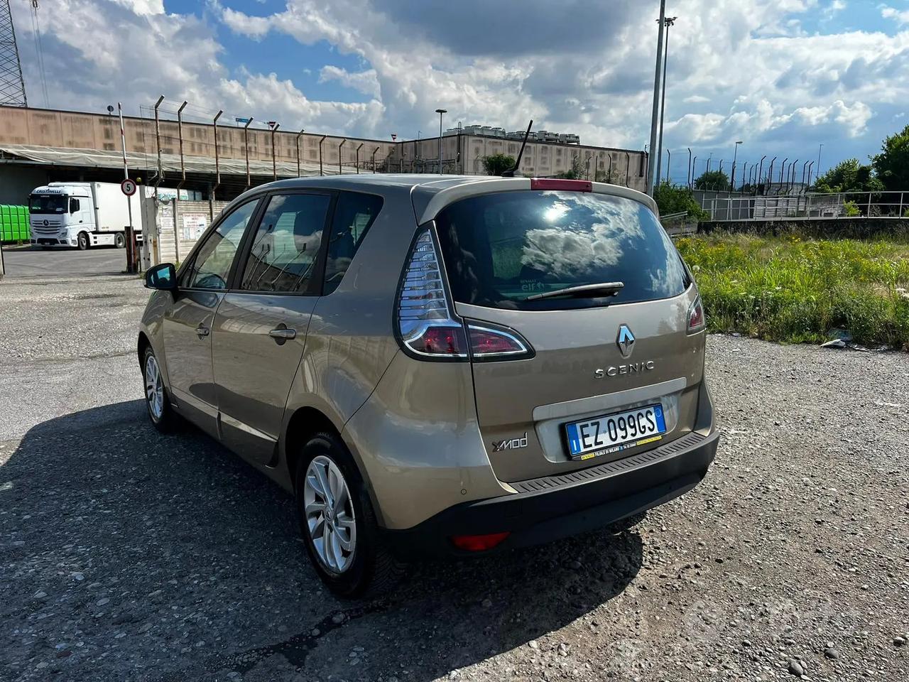 RENAULT SCENIC CAMBIO AUTOMATICO 12 MESI GARANZIA
