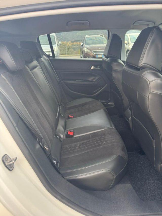 PEUGEOT 308 BlueHDi 120 S&S Allure