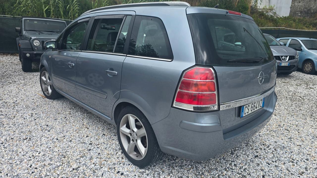 Opel Zafira 7 POSTI