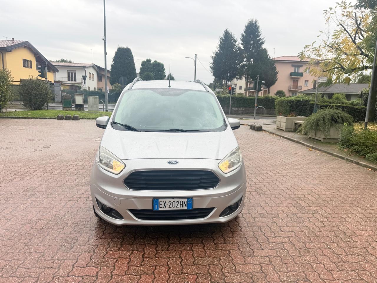 Ford Tourneo Courier 1.0 EcoBoost 100 CV Titanium