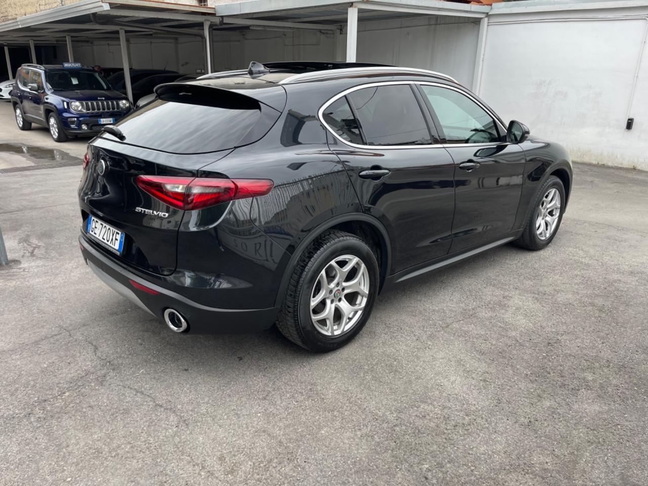 Alfa Romeo Stelvio TETTO APRIBILE 2.2 Turbodiesel 190 CV AT8 Q4 Ti
