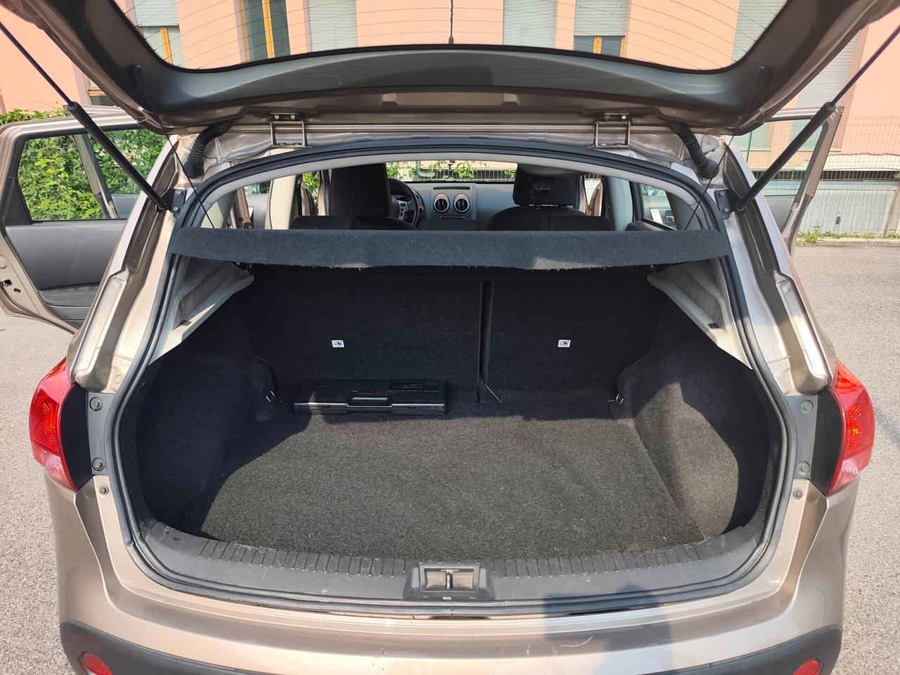 Nissan Qashqai 1.6 benz Tekna Unico proprietario