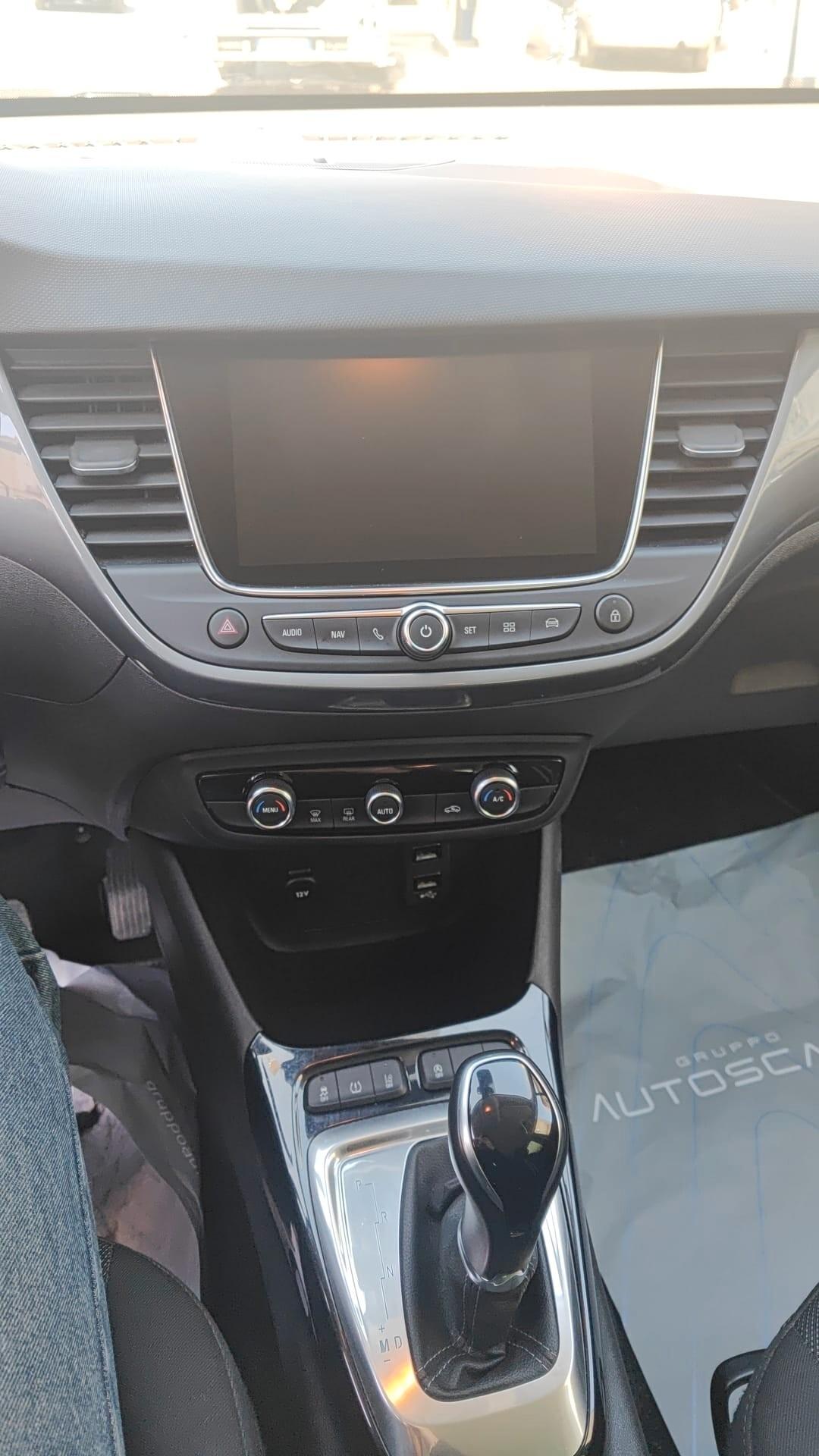 Opel Crossland 1.2 benzina 130 CV automatica Elegance 2024 USATO