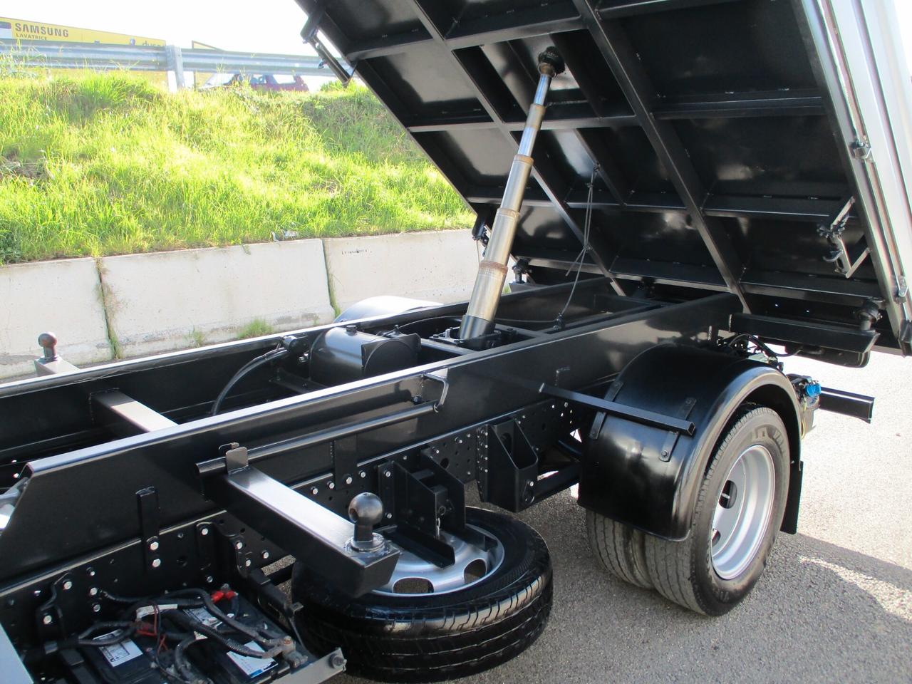 Mitsubishi Canter CANTER FUSO 3000 130CV E6 RIBALTABILE TRI 29/12/16