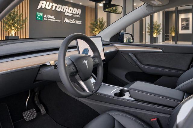 TESLA Model Y 50Kwd RWD KM0