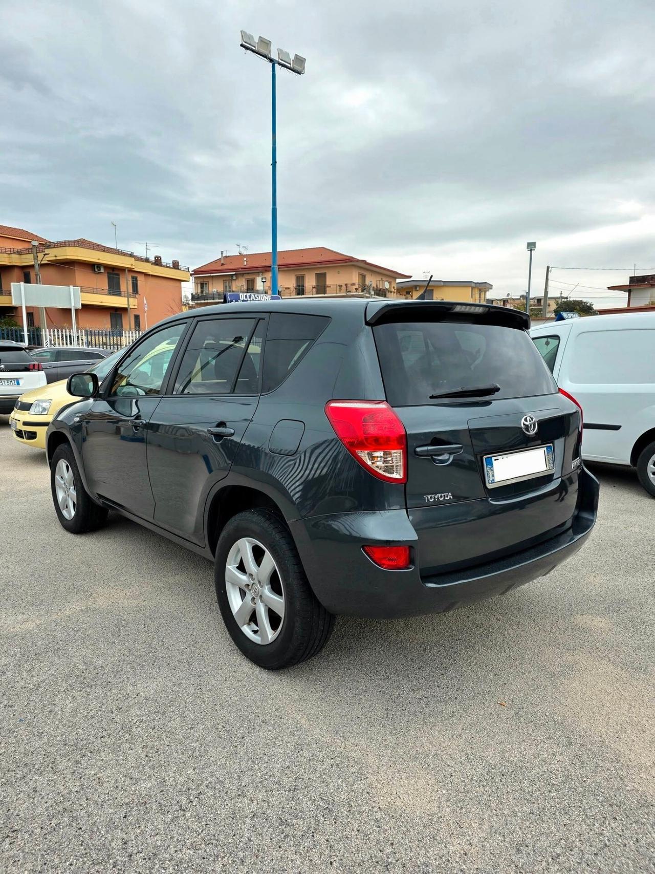 Toyota RAV4 2.2 D-4D 136 CV Sol