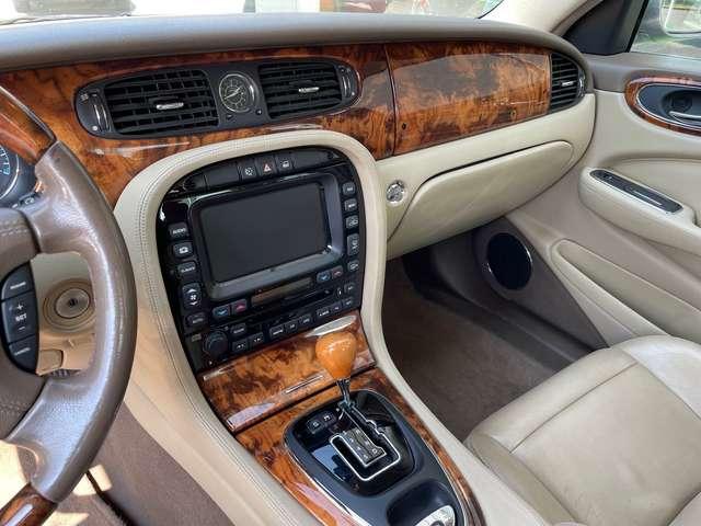 Jaguar XJ6 3.0 V6