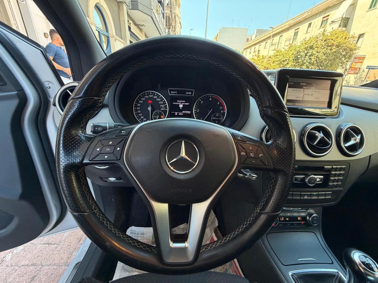 Mercedes-benz B 200 CDI BlueEFFICIENCY Premium