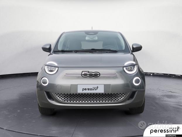 FIAT 500e 42 kWh Icon +