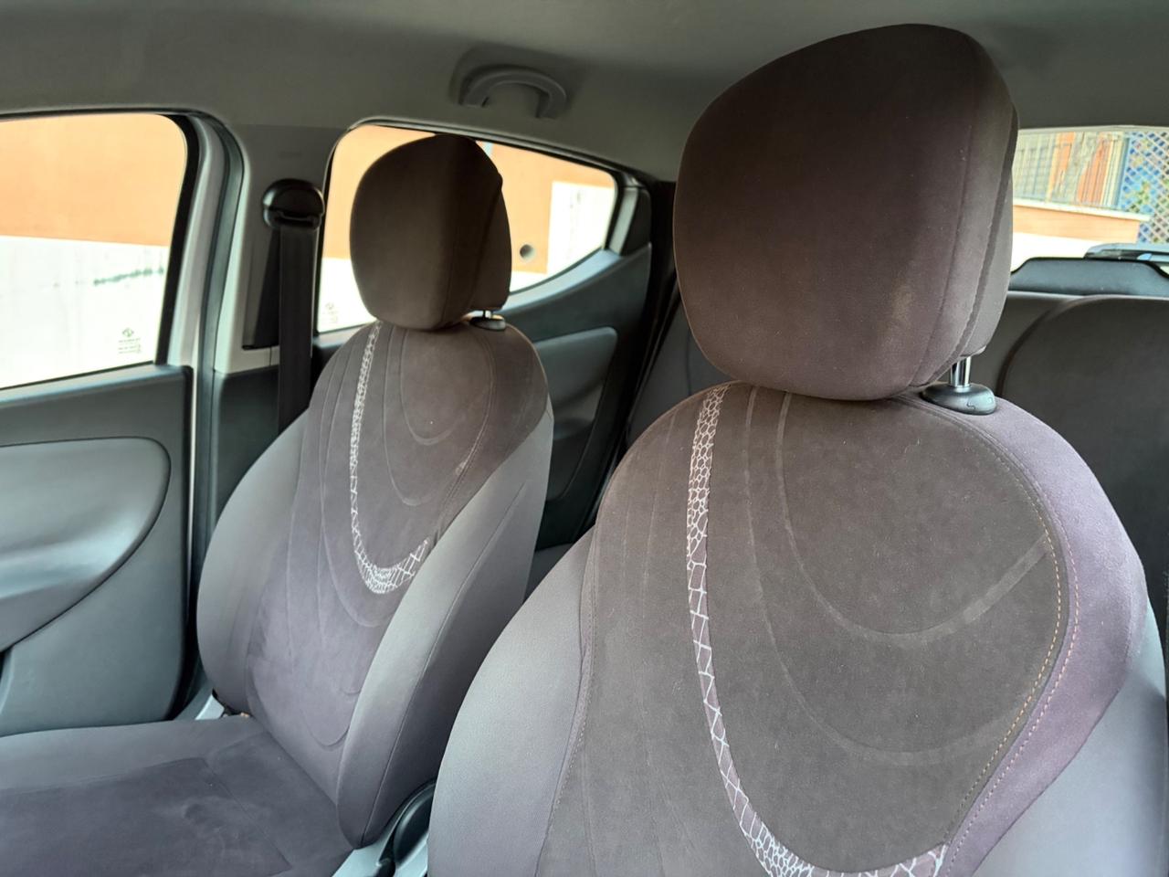 Lancia Ypsilon 1.2 Benz ideale per neopatentati