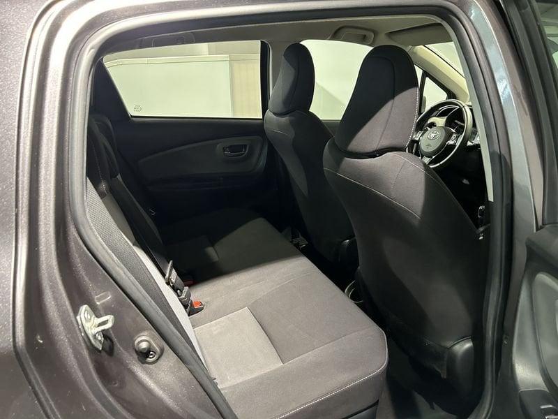 Toyota Yaris 1.5 Hybrid 5 porte Active AREA C FREE + CERCHI IN LEGA + CAR PLAY