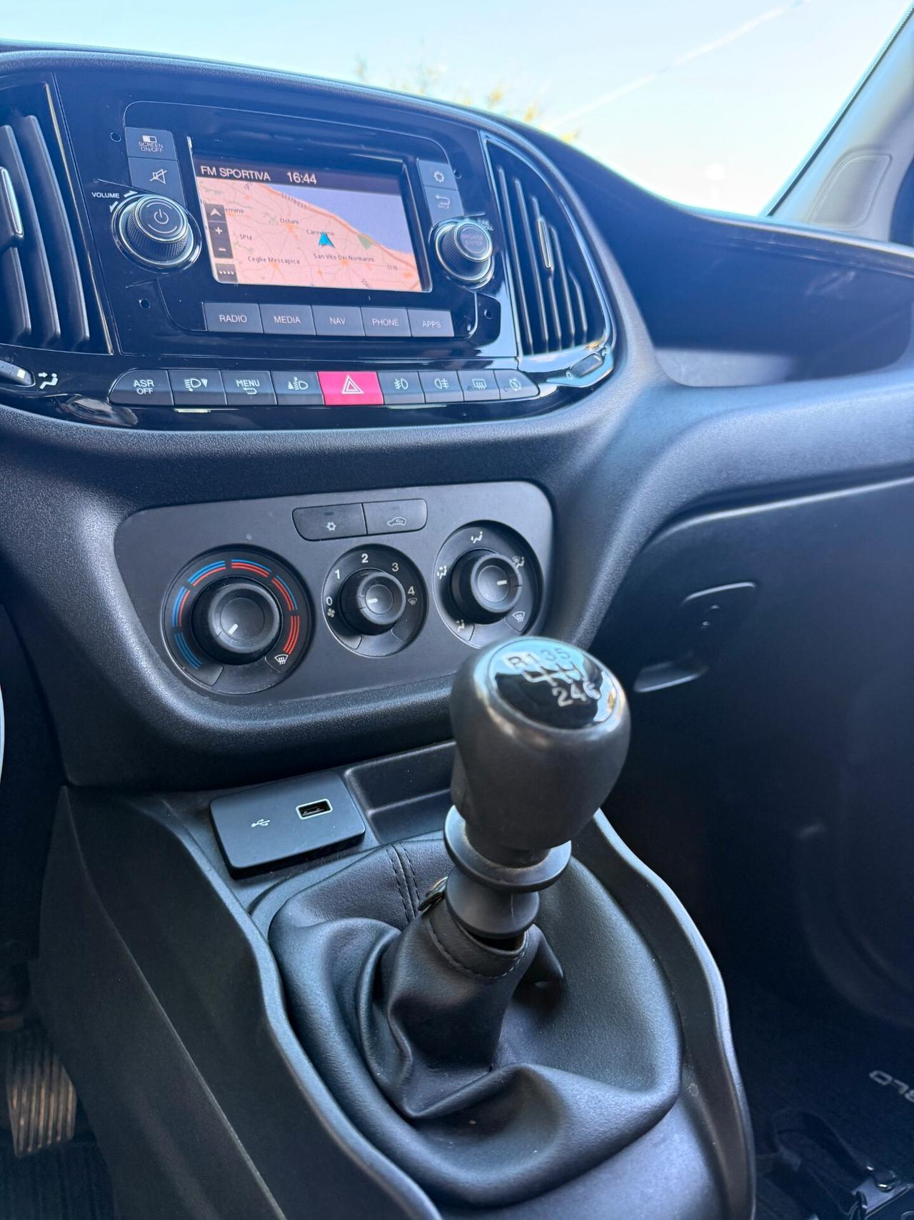 Fiat Doblo 1.6 MJT 16v Lounge N1 5POSTI con NAVI,BLOCK SHAFT,BLUETOOTH,SCHERMO TOUCH