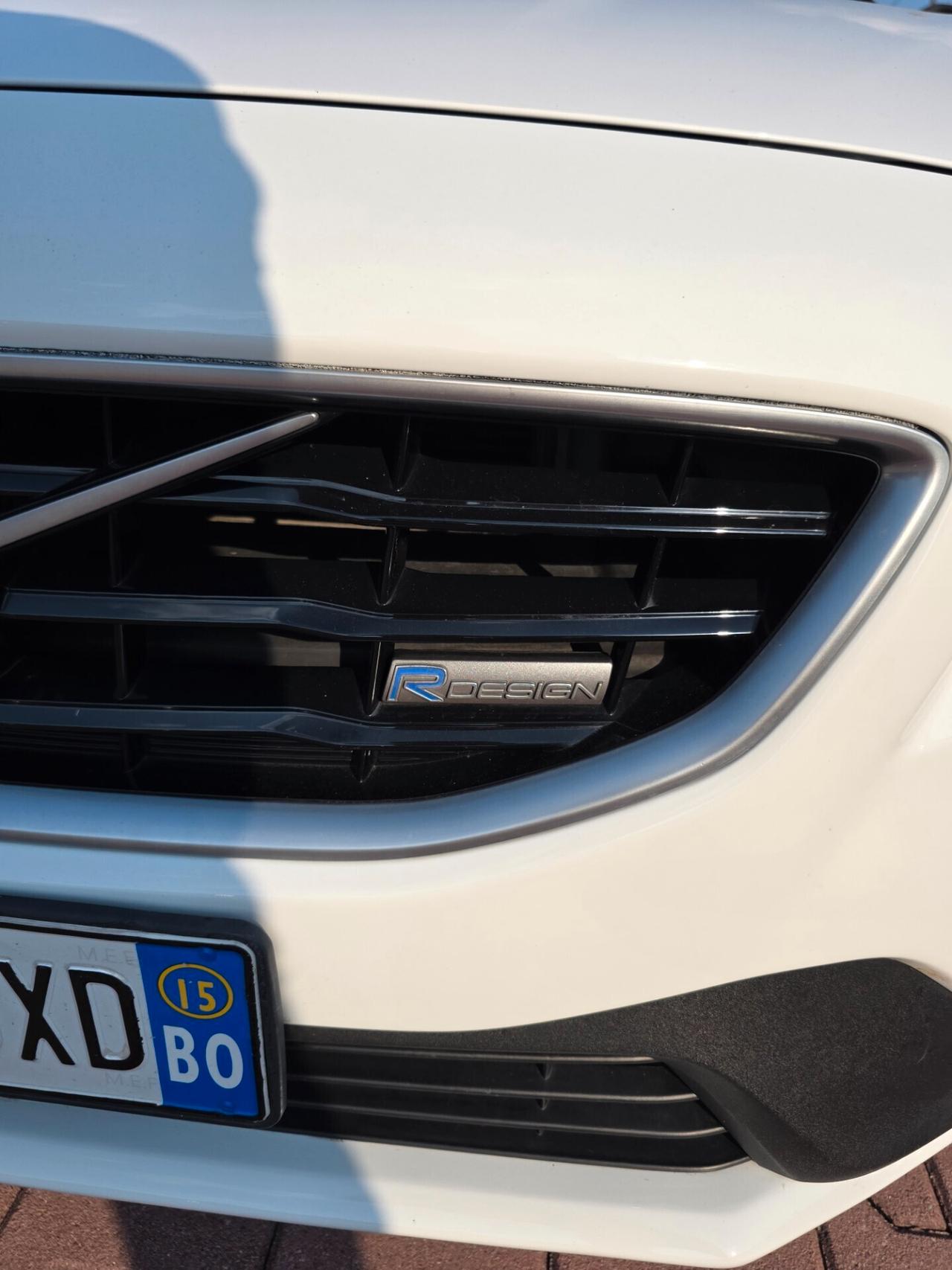 Volvo V40 D2 1.6 R-design perfetta e garantita 12M