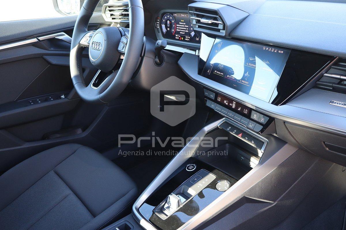 AUDI A3 Sedan 35 TFSI S tronic Business Advanced
