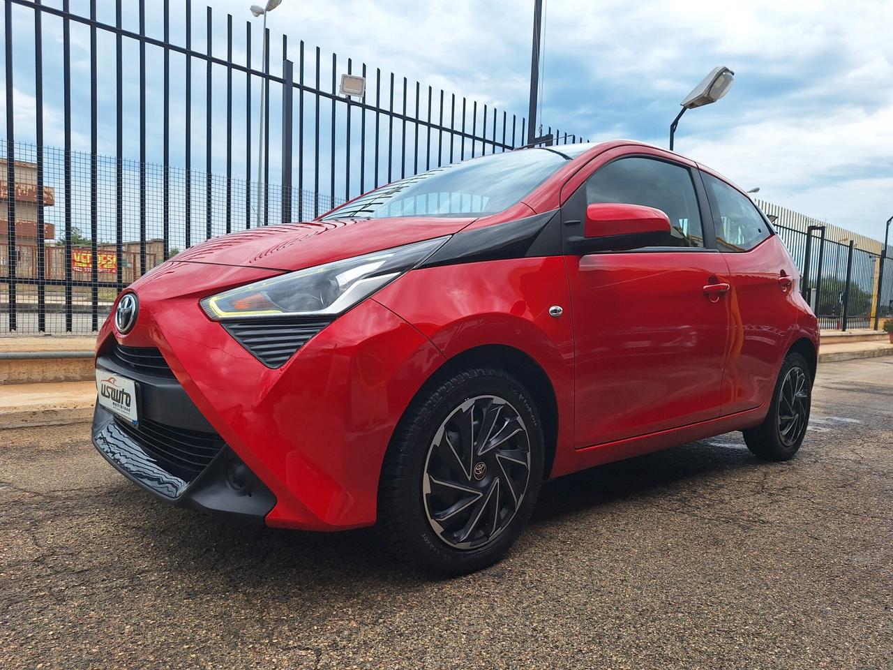 Toyota Aygo 1.0 VVT-i 5 porte x-play 2019