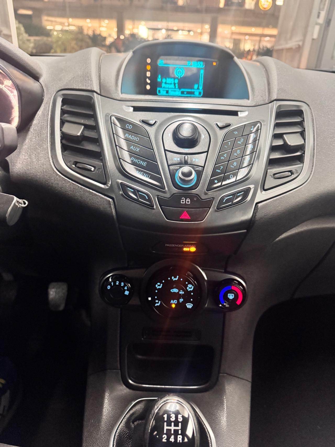 Ford Fiesta 1.5 TDCi 75 Cv 5P. Titanium - 2014