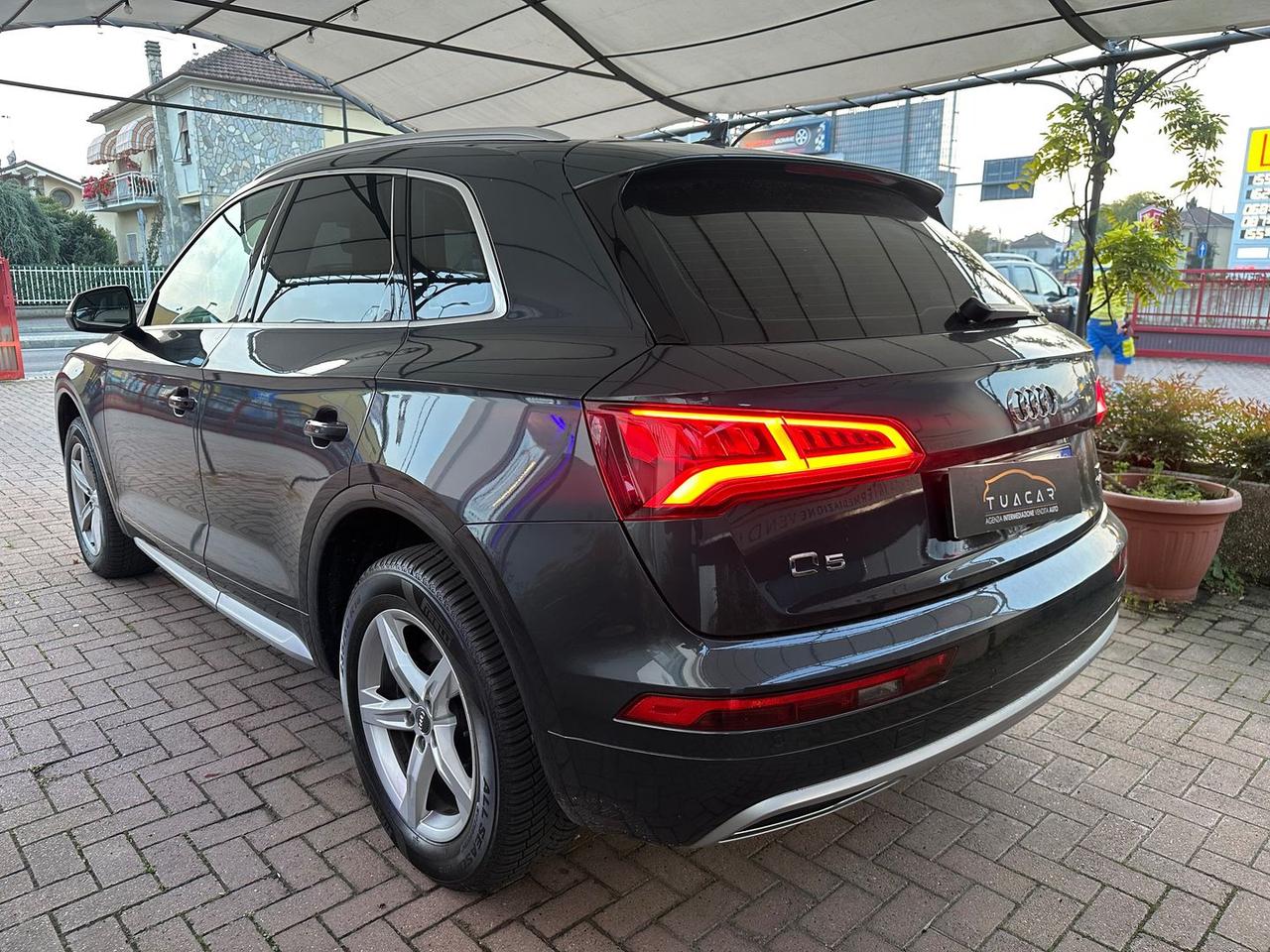 Audi Q5 Sport 2.0 35 TDI #7429