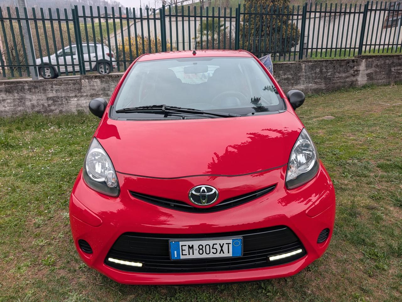 Toyota Aygo 1.0 12V VVT-i 5 porte Lounge UNICO PROPRIETARIO TAGL. CERT.