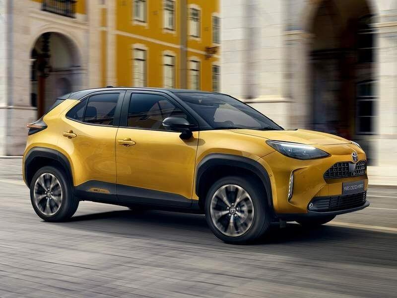 Toyota Yaris 1.5H Active E-CVT| 2025 SOLO PER PRIVATI - CANONI IVA ESCLUSA - ANTICIPO ZERO -FURTO E INCENDIO ZERO - 1 CAMBIO PNEUMATICI INCLUSO