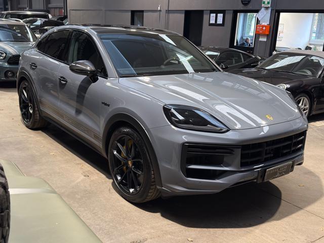 PORSCHE Cayenne Coupé 4.0 V8 Turbo E-Hybrid GT