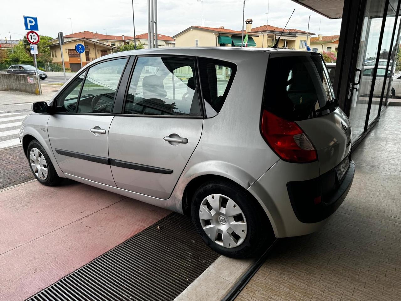 Renault Scenic Scénic 1.5 dCi/105CV Dynamique