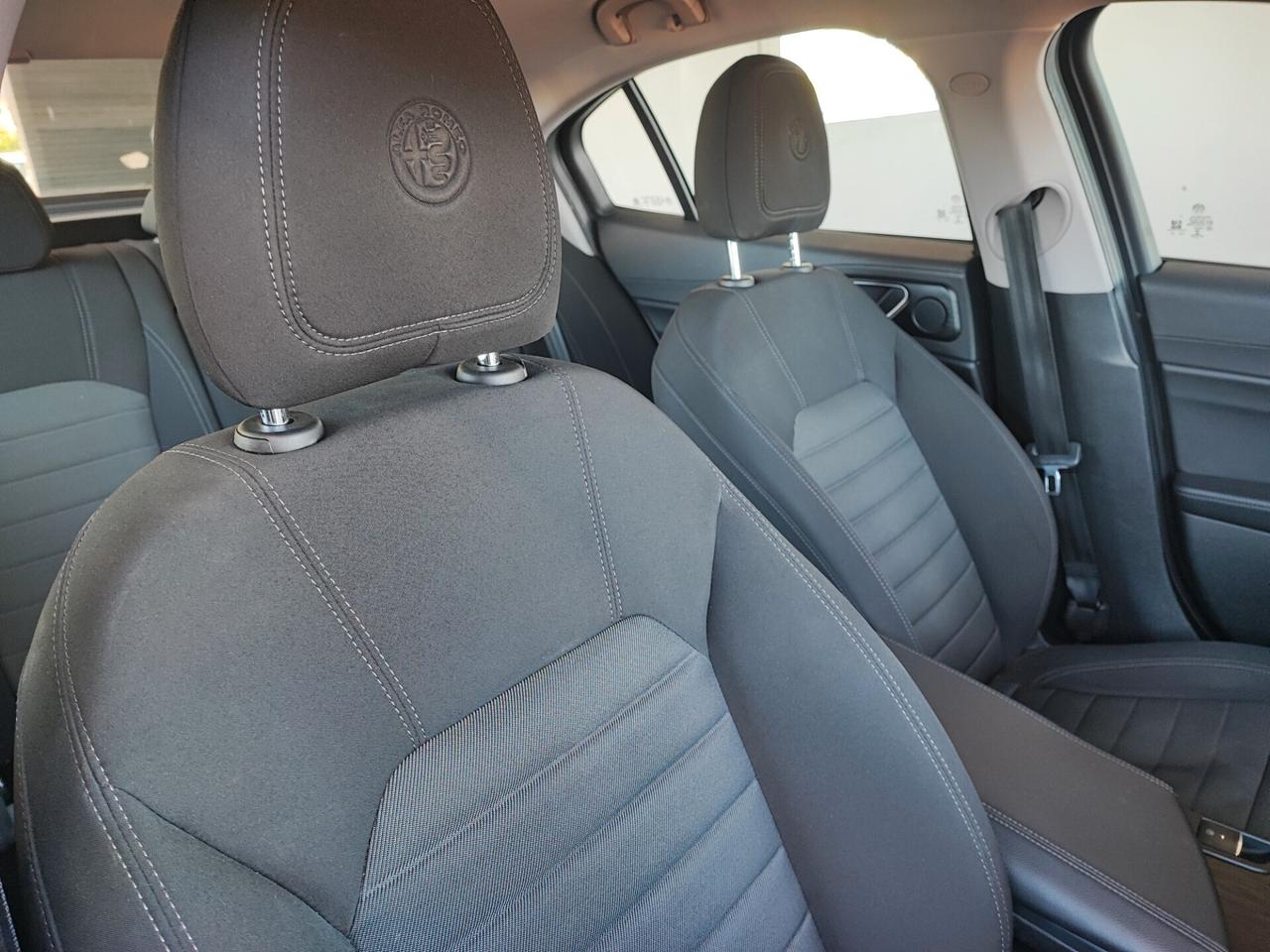 Alfa Romeo Giulia 2.2 Turbodiesel 136 CV AT8