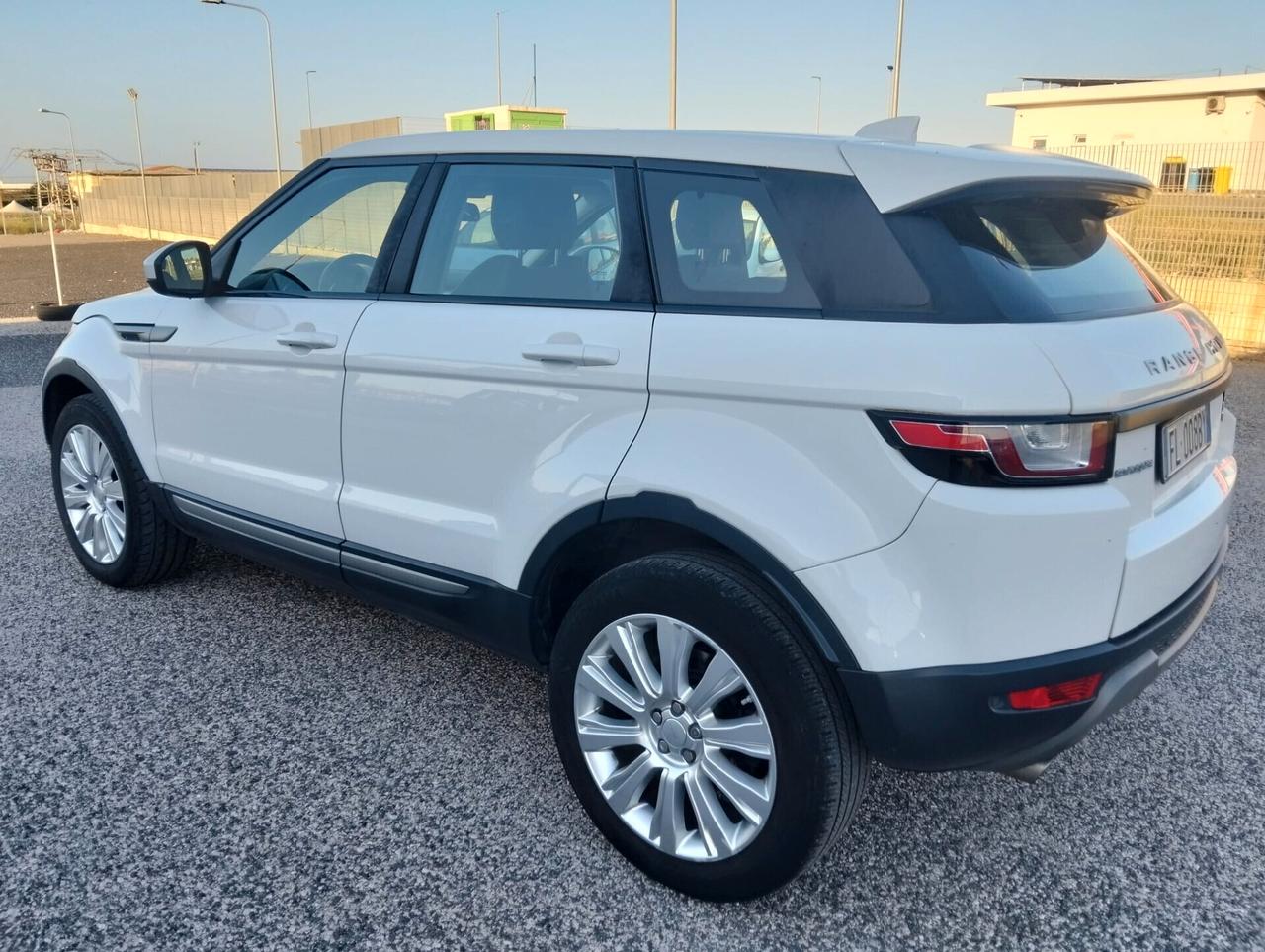 Land Rover Range Evoque 2.0 eD4 5P SE Dynamic