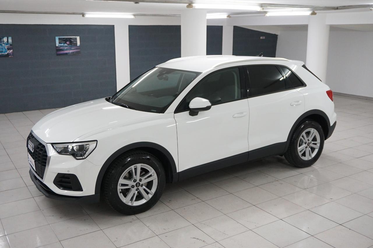 Audi Q3 35 TDI S tronic Business