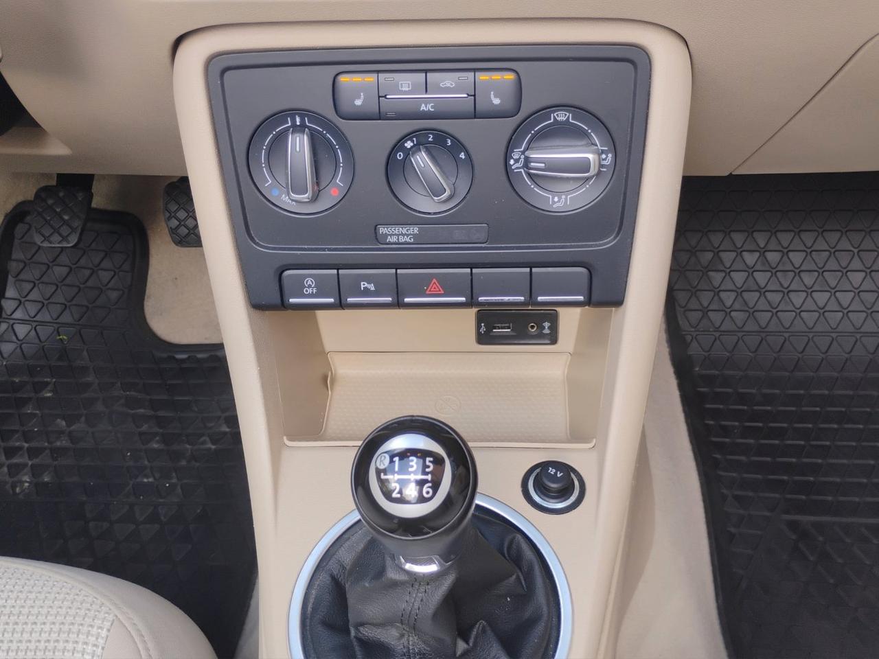 Volkswagen Maggiolino Cabrio 1.2 tsi Design.NAVIGATORE.SEDILI RISCALDATI