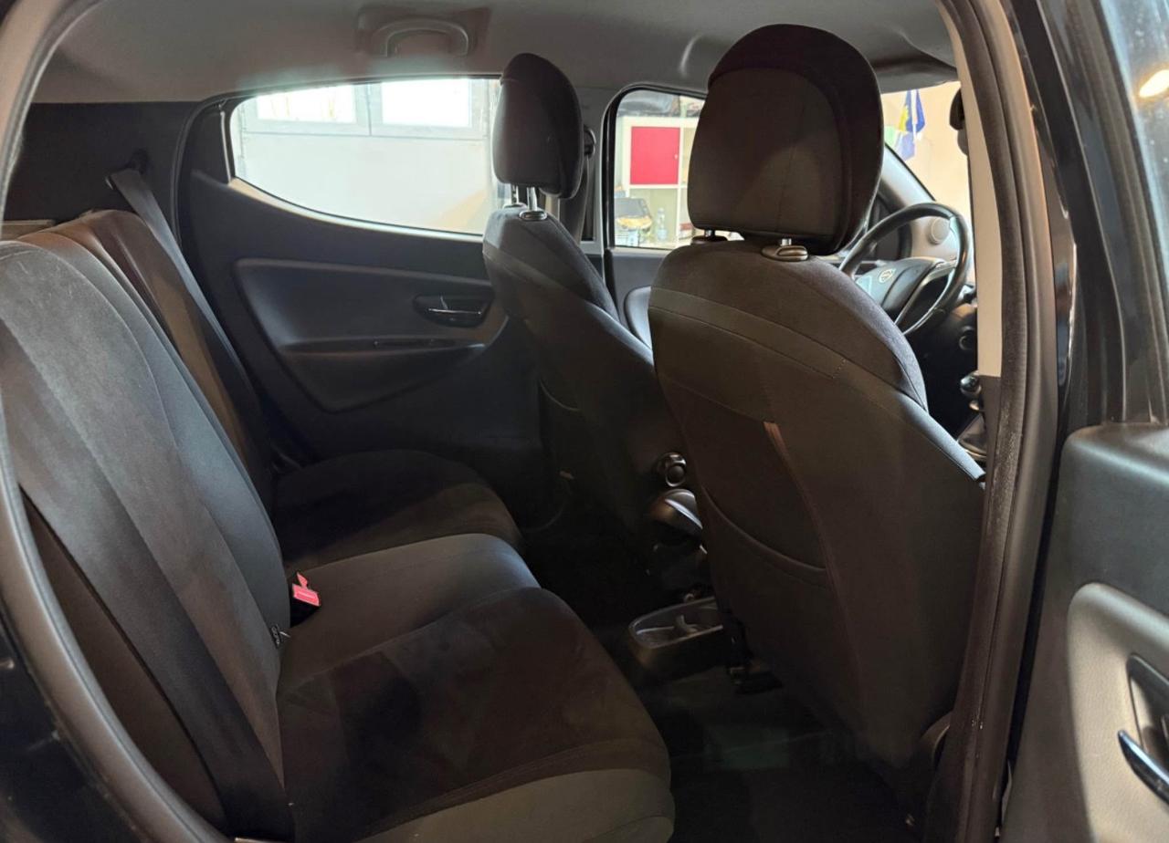 Lancia Ypsilon 0.9 GPL BEZINA NEOPATENTATI