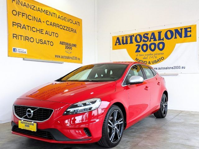 VOLVO V40 D2 R-design