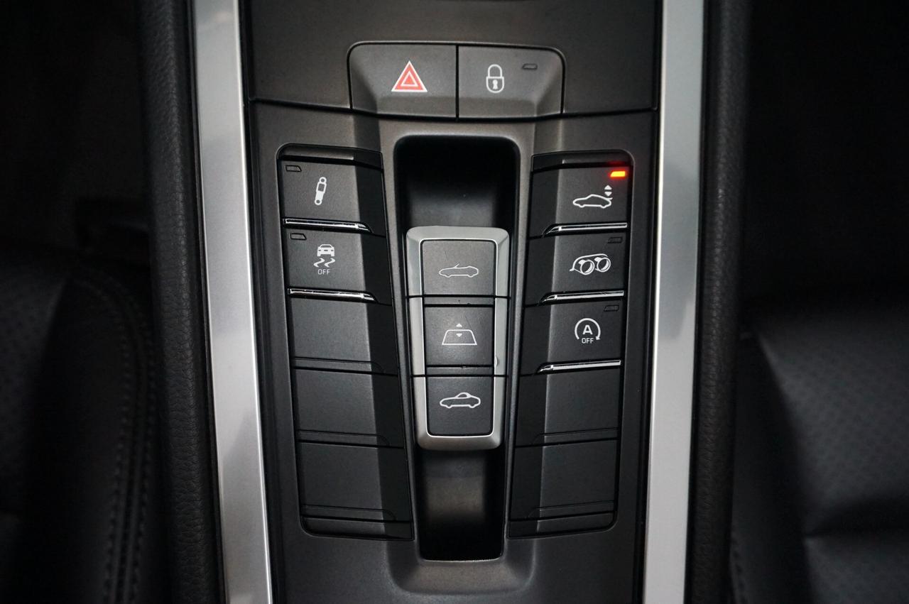 Porsche 911 3.0 Carrera Cabriolet 991