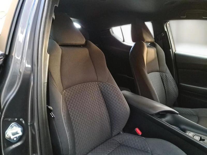 TOYOTA C-HR 1.8H 98CV E-CVT Business