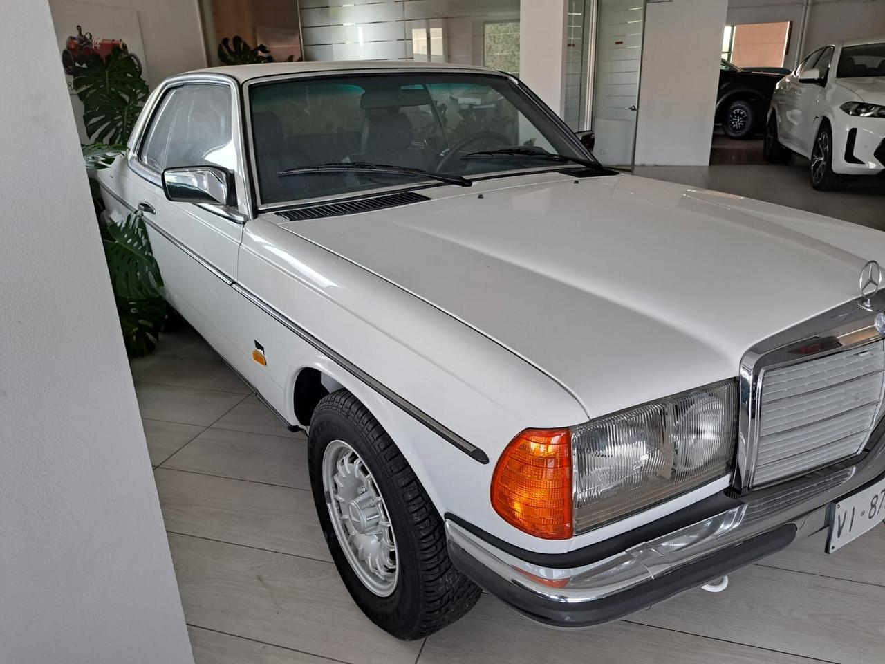Mercedes-benz 230 MERCEDES CE