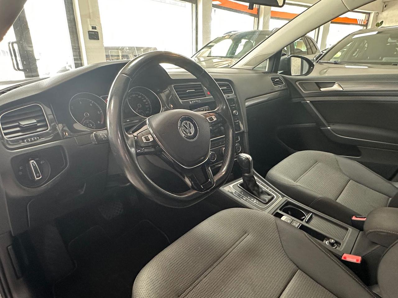 Volkswagen Golf 1.6 TDI BlueMotion Business #5876