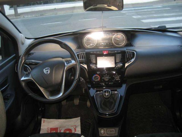 LANCIA Ypsilon 1.2 69 CV 5 PORTE GOLD