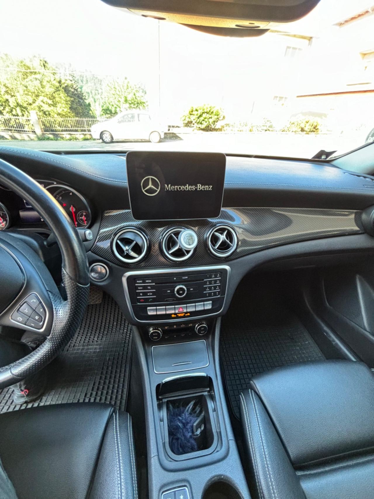 Mercedes-benz GLA 200 d Automatic 4Matic Premium