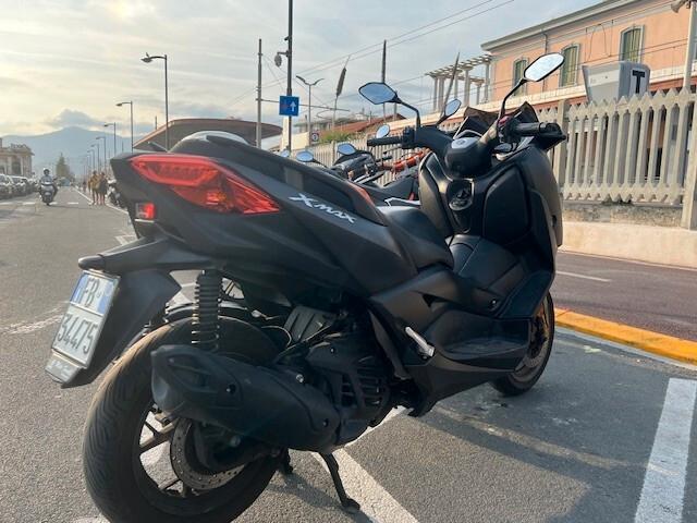 Yamaha X-Max 125 ABS Business MAT DARK GRAY METALLIC