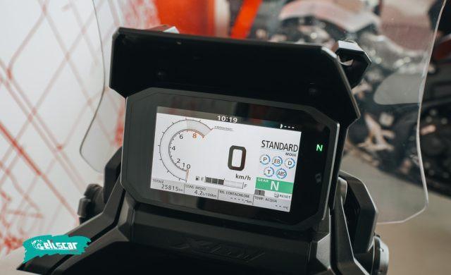 HONDA X-ADV 750 SPECIAL EDITION - TRAVEL