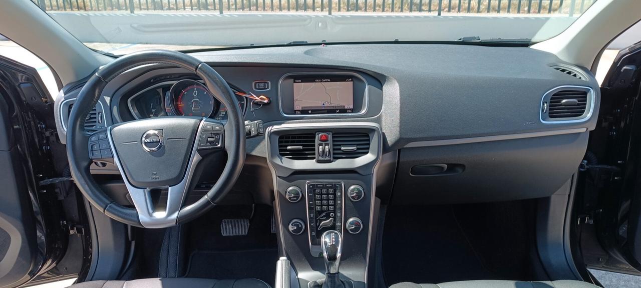 Volvo V40 D2 Geartronic Business Plus